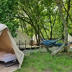 Glamping Lawica- Splywy Przelomem Bardzkim Luxuszelt *