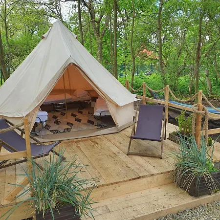 Luxusní stan Glamping Lawica- Splywy Przelomem Bardzkim Kladsko