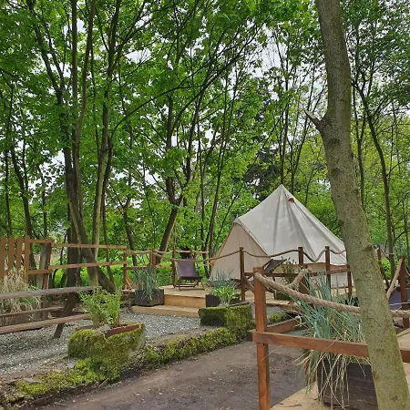 Luxusní stan Glamping Lawica- Splywy Przelomem Bardzkim