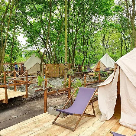 Glamping Lawica- Splywy Przelomem Bardzkim 豪华帐篷 *