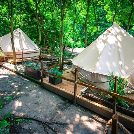 Glamping Lawica- Splywy Przelomem Bardzkim Tente de luxe *
