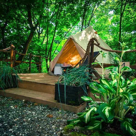 Glamping Lawica- Splywy Przelomem Bardzkim 克沃兹科