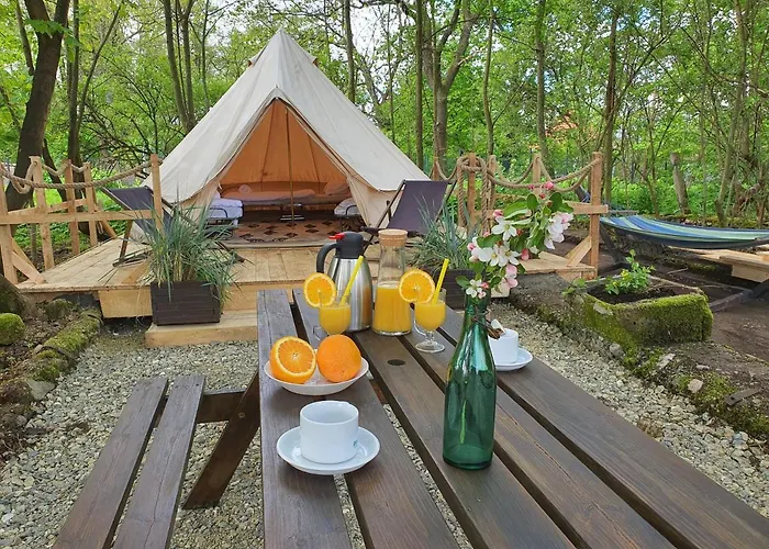 Glamping Lawica- Splywy Przelomem Bardzkim * クウォツコ