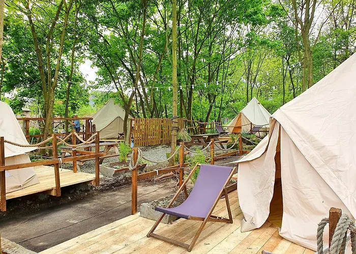 Glamping Lawica- Splywy Przelomem Bardzkim ラグジュアリーテント *