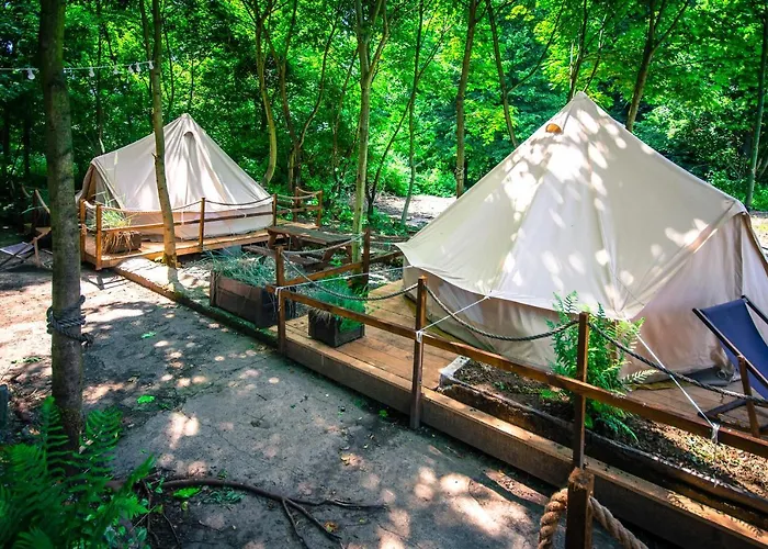 Glamping Lawica- Splywy Przelomem Bardzkim Tente de luxe *