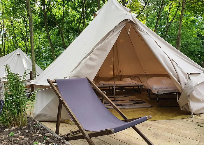 ラグジュアリーテント Glamping Lawica- Splywy Przelomem Bardzkim クウォツコ